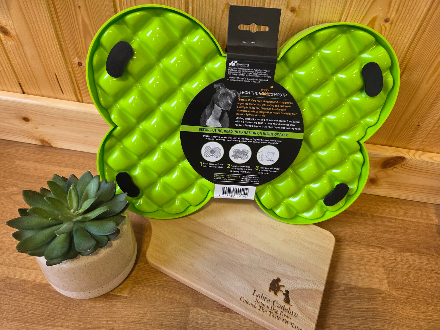 LickiMat Slow Feeder Plate